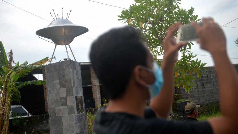 Monumen UFO Dibangun di Berbah