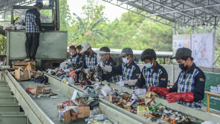 Tinggal Download untuk Pengambilan Sampah