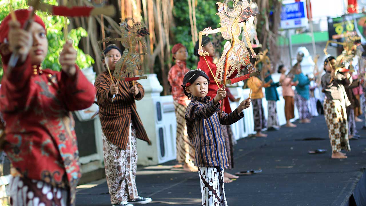 Flashmob Dalang Cilik Kenalkan Wayang ke Dunia