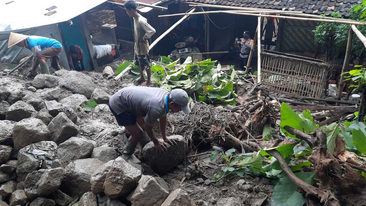 Potensi Banjir dan Longsor Ancam 11 Kapanewon