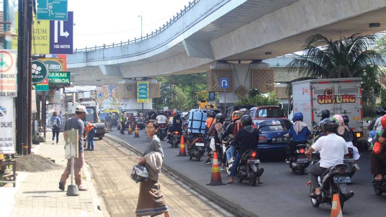 Jalan di Ringroad Sudah Mulus, PJU Belum Nyala