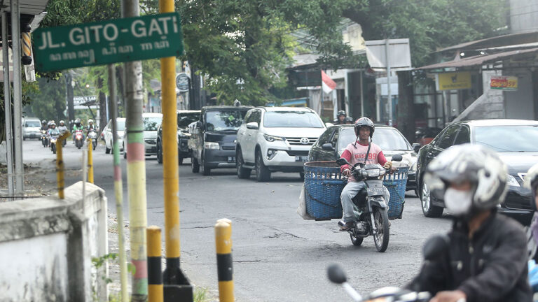 Jalan Gito-Gati Ditutup Sementara