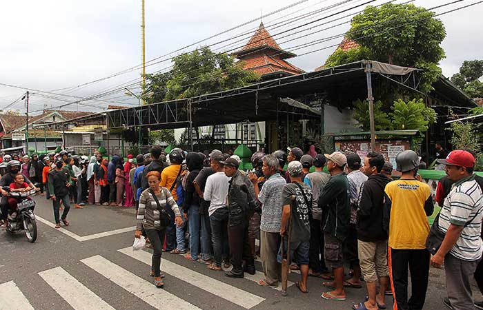 Bantu Masyarakat Tak Mampu Nikmati Daging Kurban