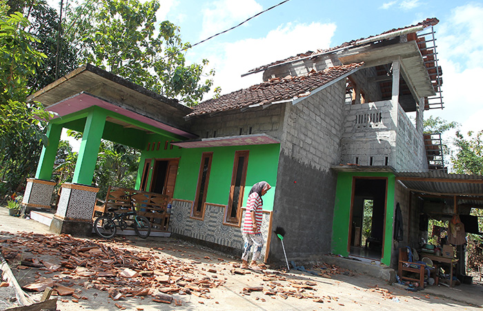 Rumah Rusak Dibantu Material Bangunan