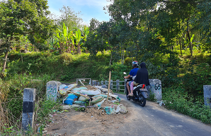 Belum Diperbaiki, Warga Sempat Protes Jembatan Semawang Masih Proses Lelang