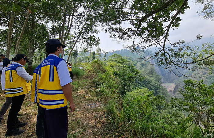 Tebing 75 Meter Longsor, Ancam Ketersediaan Air Bersih