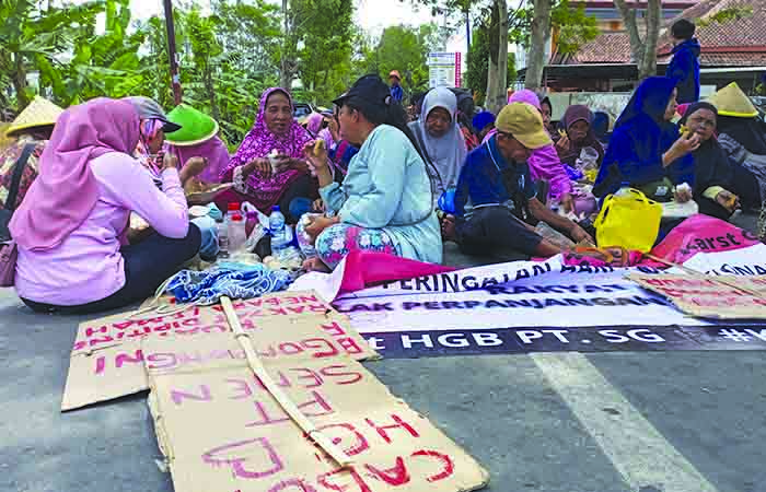 Warga Tolak Perpanjangan HGB PT Semen Gombong