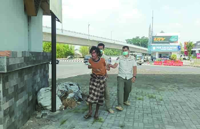 Flyover Jombor Kerap Jadi Tempat Mangkal ODGJ dan Anjal