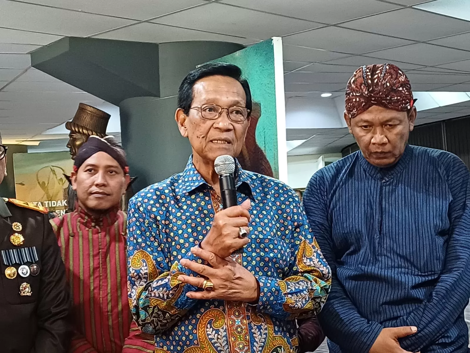 Tujuh Ribu Lurah dan Pamong Kalurahan Hadir Dengarkan Sapa Aruh Sultan HB X Jelang Tahun Politik