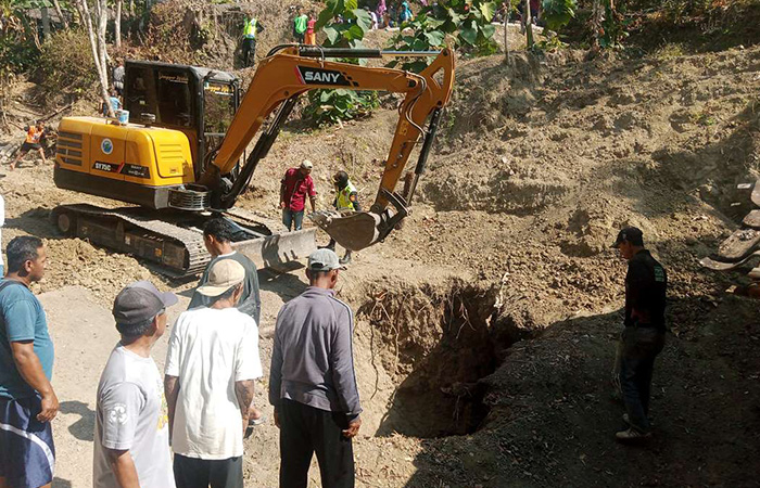 Sinkhole Kalibawang Akhirnya Ditutup, Kedalaman setelah Diuruk mencapai Lima Meter