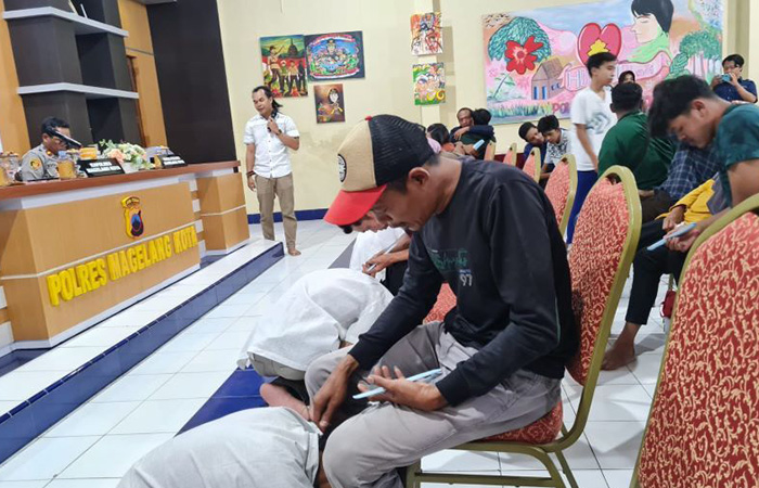 26 Pelajar Terlibat Pengeroyokan di Magelang, Sujud di Kaki Orang Tua