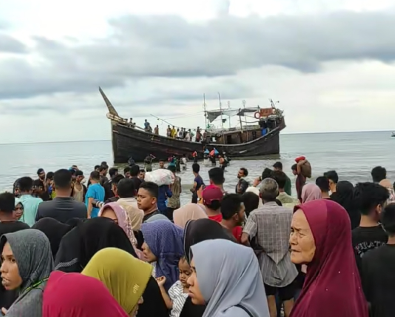 Mahasiswa Aceh Gelar Aksi Demo, TikToker Adi Syahreza Dukung Usir Imigran Rohingya, Kontroversi Memanas!