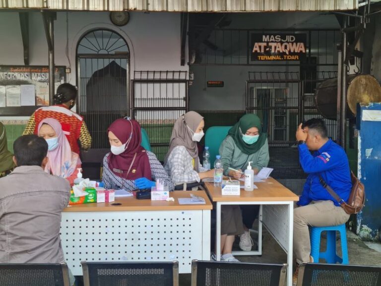 Puluhan Sopir Jalani Pemeriksaan Kesehatan di Terminal Magelang