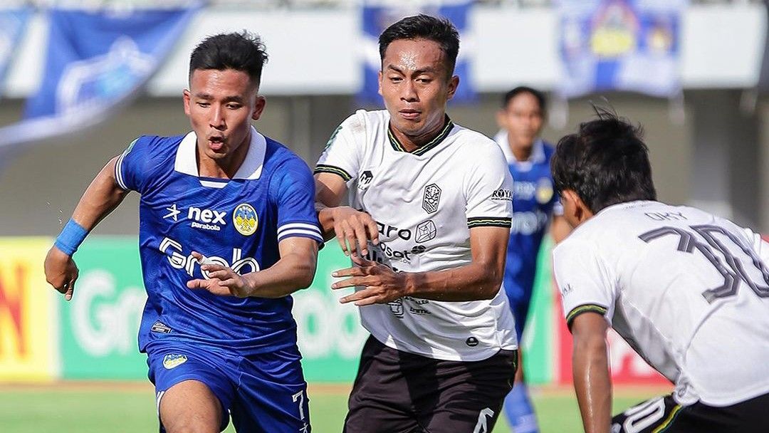 Samuel Cristianson Kartu Merah dan Dihukum Penalti, PSIM Jogja Tertinggal di Babak Pertama Melalui Eksekusi Matheus Vieira