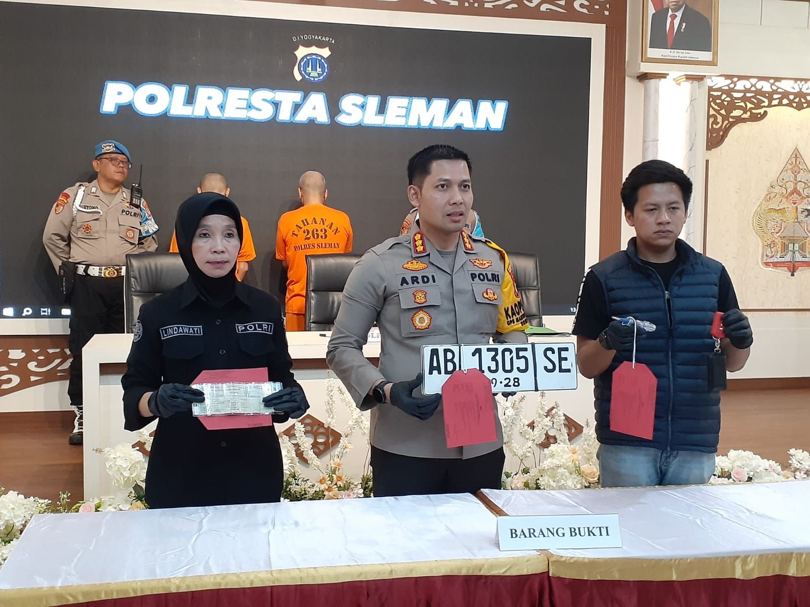 Modal Congkel Pintu dan Jendela, Dua Warga Jawa Timur Bawa Kabur Mobil Pajero di Sleman