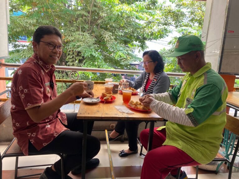 Pertama Kalinya, Juru Parkir Pasar Kranggan Dapat Apresiasi Wali Kota Jogja, Diberi Sejumlah Sembako