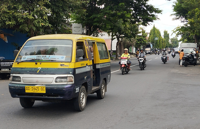 Jalan Daendels Jalannya Mulus tapi Minim Penerangan di Malam Hari